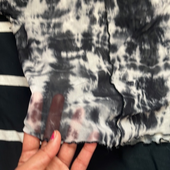 ‼️Sheer short sleeves top - Picture 2 of 2